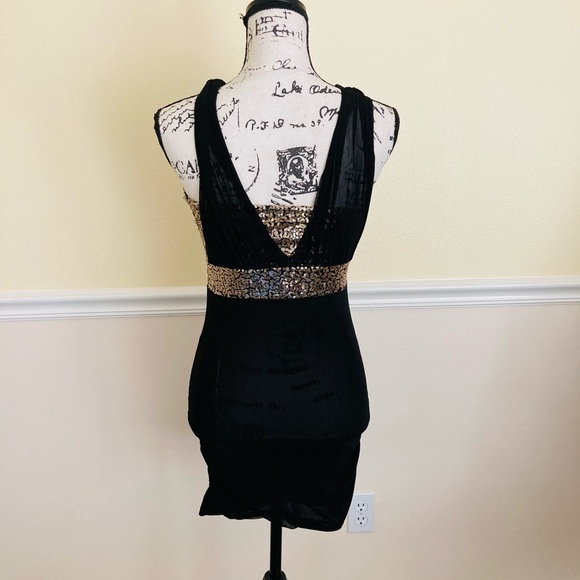 BODY CON SEXY GOLD SEQUINS & BLACK COCKTAIL DRESS - Picture 2 of 4